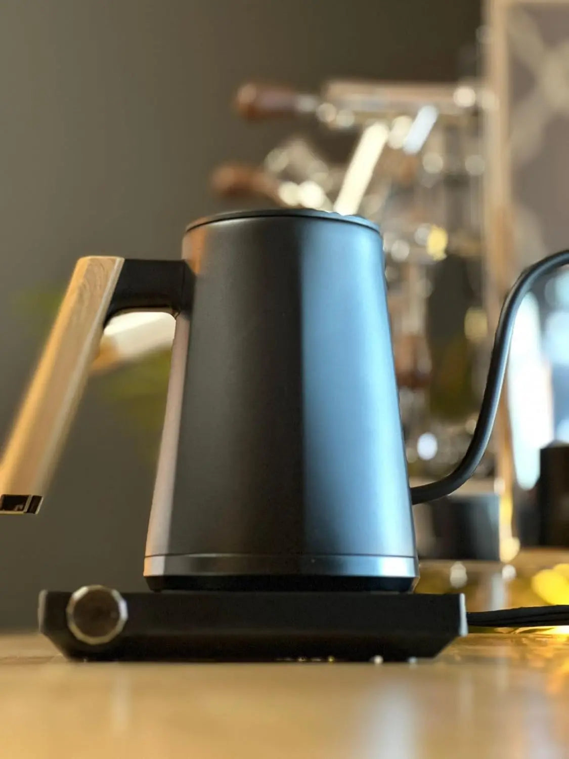 Electric Pour Over Kettle | 600ml Stainless Steel Gooseneck Kettle with Precise Temperature Control, Rapid Heating, and Ergonomic Handle - Crema Peaks Coffee