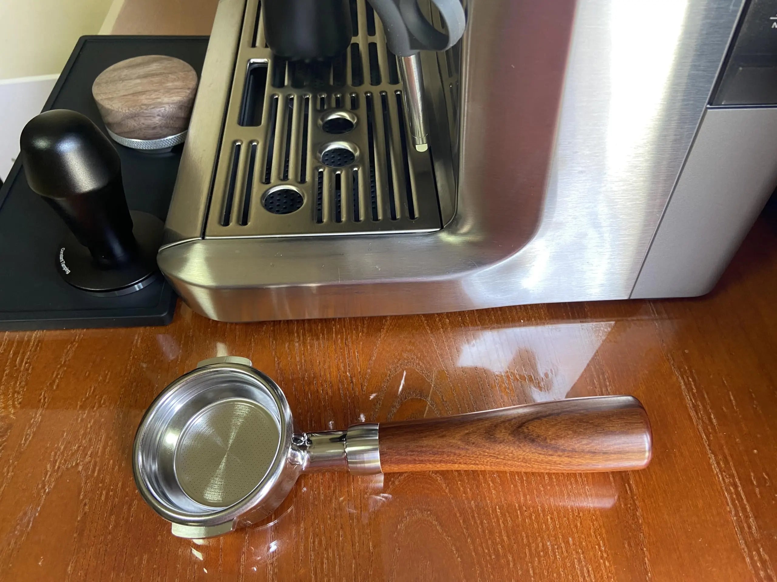 58mm Bottomless Portafilter Compatible with E61 Grouphead Flair 58, ECM, Rocket Espresso Machine Stainless Steel Naked Portafilter with Filter Basket Handle-Wooden, Rosewooden - Crema Peaks Coffee