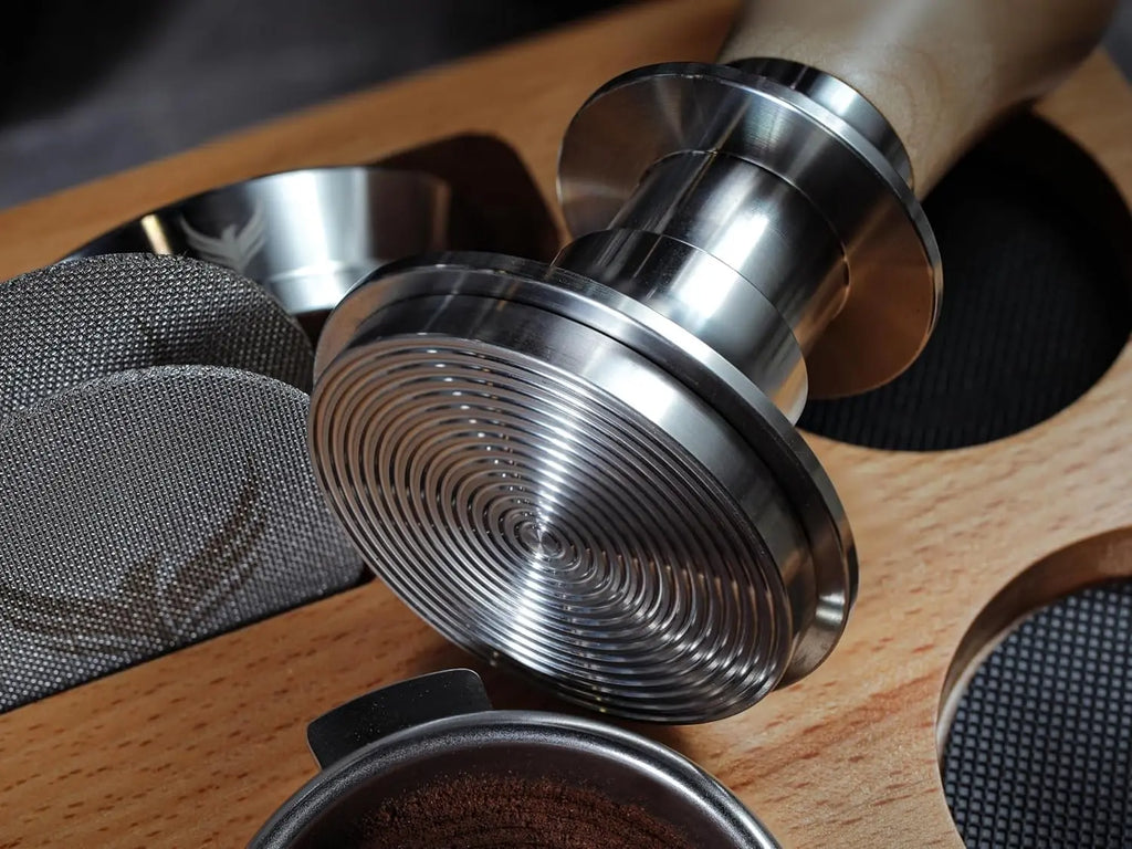 Tamper 58mm Auto-Leveling Calibrated Spring Loaded Design Stainless Steel Ripple Base 58 mm Espresso Tamper Tool with 20lb / 25lb / 30lbs Replacement Springs - Crema Peaks Coffee