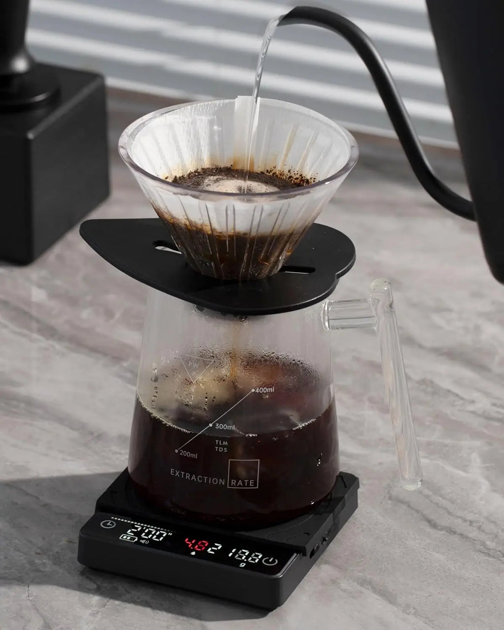 Smart Coffee Scale – Easy Use Digital Espresso Scale with Timer, Auto Tare & Flow Rate Indicator – Compact Rechargeable Weight Scale for Drip Coffee, Pour Over & Matcha - Crema Peaks Coffee